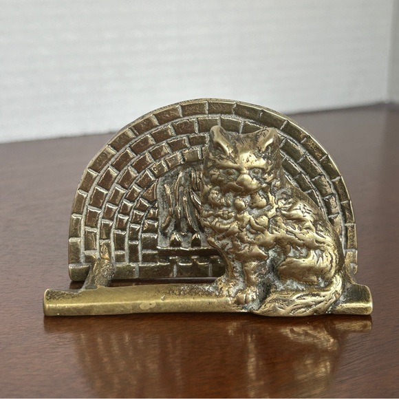 Vintage Solid Brass Cat Sitting by Fireplace Letter Rack Organizer - Picture 1 of 6